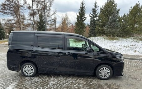 Toyota Voxy III, 2015 год, 1 430 000 рублей, 12 фотография