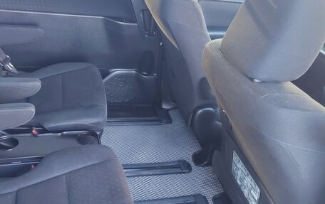 Toyota Voxy III, 2015 год, 1 430 000 рублей, 13 фотография