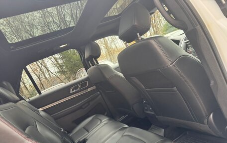 Ford Explorer VI, 2015 год, 2 299 000 рублей, 7 фотография