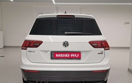 Volkswagen Tiguan II, 2018 год, 2 264 000 рублей, 10 фотография