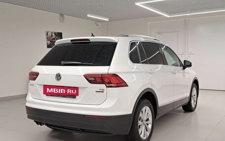 Volkswagen Tiguan II, 2018 год, 2 264 000 рублей, 9 фотография