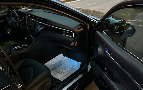 Toyota Camry, 2019 год, 3 550 000 рублей, 5 фотография