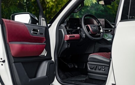 Infiniti QX80, 2024 год, 18 745 000 рублей, 5 фотография