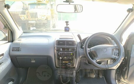 Toyota Ipsum II, 1999 год, 630 000 рублей, 7 фотография