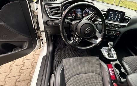 KIA cee'd III, 2019 год, 1 530 000 рублей, 18 фотография