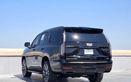Cadillac Escalade V, 2025 год, 18 390 040 рублей, 3 фотография