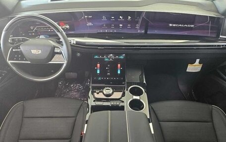 Cadillac Escalade V, 2025 год, 18 390 040 рублей, 7 фотография