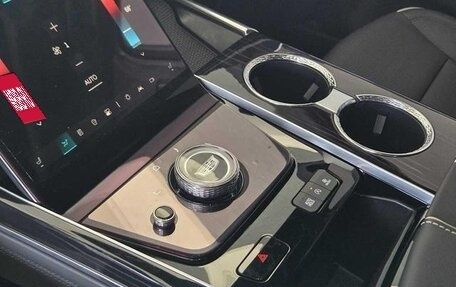 Cadillac Escalade V, 2025 год, 18 390 040 рублей, 6 фотография