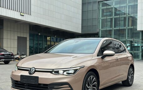 Volkswagen Golf VIII, 2022 год, 2 270 000 рублей, 1 фотография