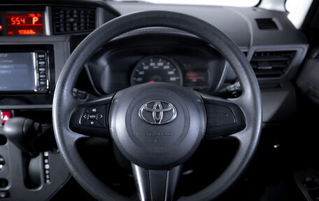 Toyota Roomy I, 2018 год, 1 199 000 рублей, 16 фотография