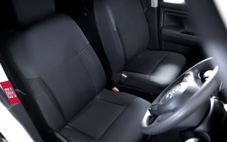 Toyota Roomy I, 2018 год, 1 199 000 рублей, 19 фотография