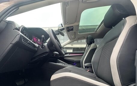 Volkswagen Golf VIII, 2022 год, 2 270 000 рублей, 7 фотография