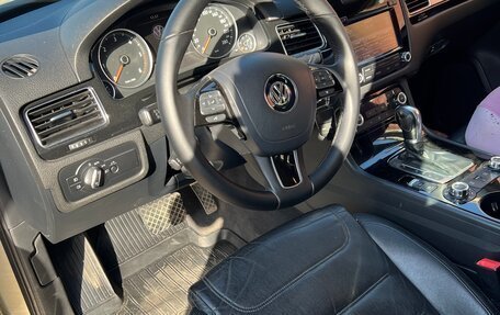 Volkswagen Touareg III, 2011 год, 1 958 000 рублей, 7 фотография
