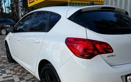 Opel Astra J, 2011 год, 740 000 рублей, 4 фотография