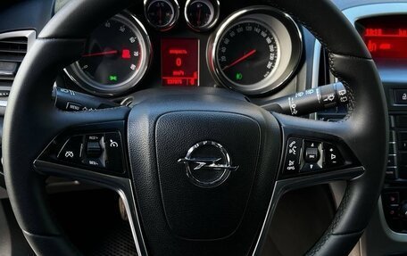 Opel Astra J, 2011 год, 740 000 рублей, 12 фотография