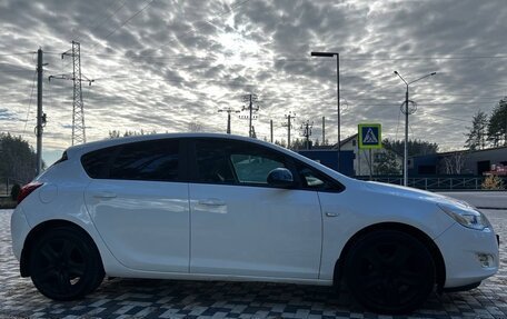 Opel Astra J, 2011 год, 740 000 рублей, 6 фотография