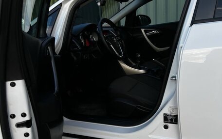 Opel Astra J, 2011 год, 740 000 рублей, 17 фотография