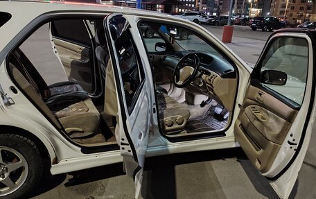 Toyota Vista V30, 1999 год, 550 000 рублей, 4 фотография