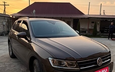 Volkswagen Tiguan II, 2020 год, 2 750 000 рублей, 2 фотография