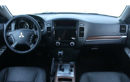 Mitsubishi Pajero IV, 2008 год, 1 731 000 рублей, 18 фотография