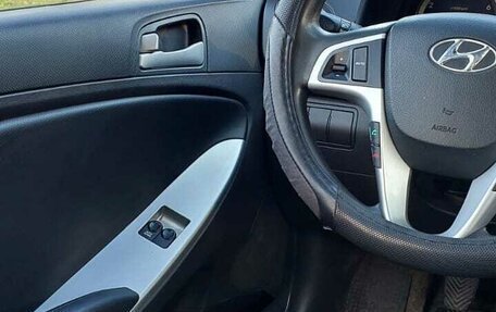 Hyundai Solaris II рестайлинг, 2012 год, 825 000 рублей, 10 фотография