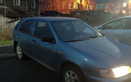 Nissan Almera, 1998 год, 250 000 рублей, 3 фотография