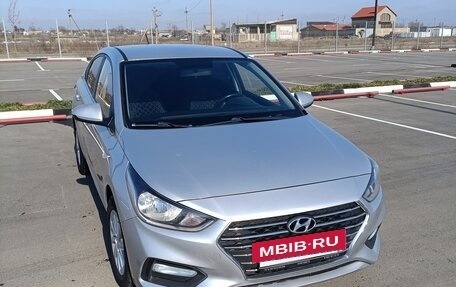 Hyundai Solaris II рестайлинг, 2017 год, 1 150 000 рублей, 2 фотография