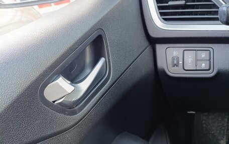 Hyundai Solaris II рестайлинг, 2017 год, 1 150 000 рублей, 18 фотография