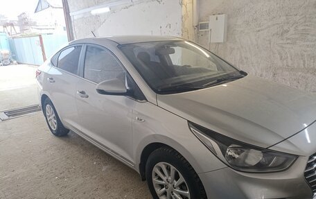 Hyundai Solaris II рестайлинг, 2017 год, 1 150 000 рублей, 21 фотография