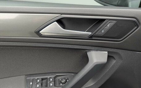 Volkswagen Tiguan II, 2020 год, 2 997 000 рублей, 9 фотография