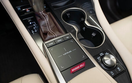 Lexus RX IV рестайлинг, 2020 год, 5 350 000 рублей, 22 фотография
