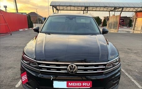 Volkswagen Tiguan II, 2019 год, 3 200 000 рублей, 2 фотография