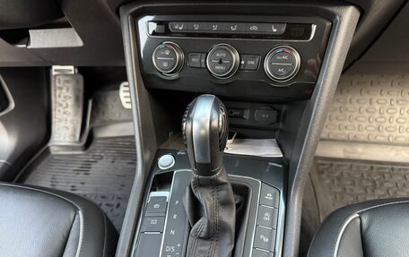 Volkswagen Tiguan II, 2019 год, 3 200 000 рублей, 23 фотография