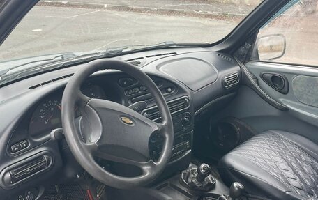 Chevrolet Niva I рестайлинг, 2004 год, 230 000 рублей, 5 фотография