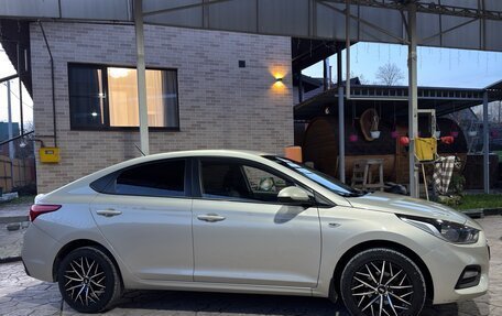 Hyundai Solaris II рестайлинг, 2019 год, 1 360 000 рублей, 4 фотография