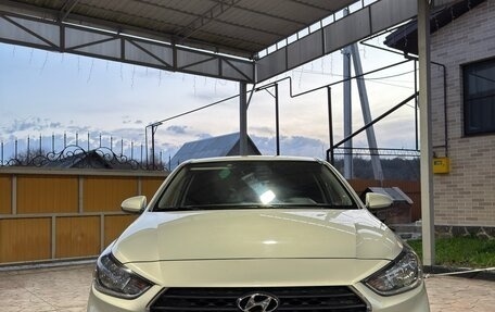 Hyundai Solaris II рестайлинг, 2019 год, 1 360 000 рублей, 2 фотография