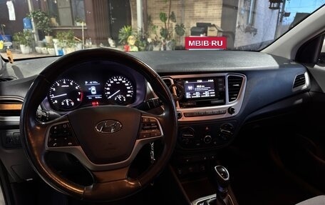 Hyundai Solaris II рестайлинг, 2019 год, 1 360 000 рублей, 12 фотография