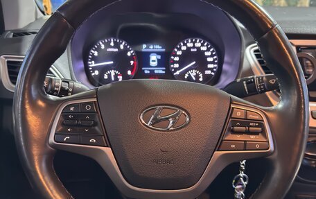 Hyundai Solaris II рестайлинг, 2019 год, 1 360 000 рублей, 22 фотография