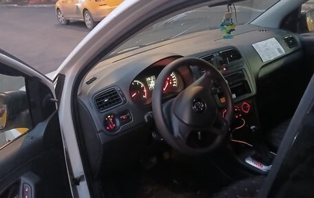 Volkswagen Polo VI (EU Market), 2019 год, 490 000 рублей, 9 фотография