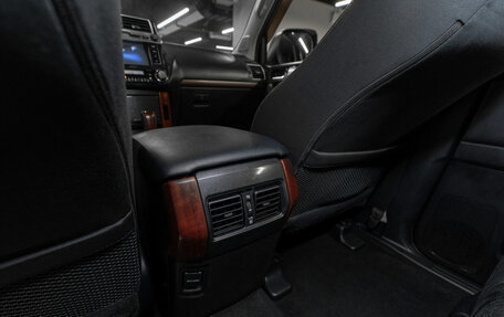 Toyota Land Cruiser Prado 150 рестайлинг 2, 2013 год, 2 650 000 рублей, 13 фотография