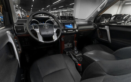 Toyota Land Cruiser Prado 150 рестайлинг 2, 2013 год, 2 650 000 рублей, 7 фотография