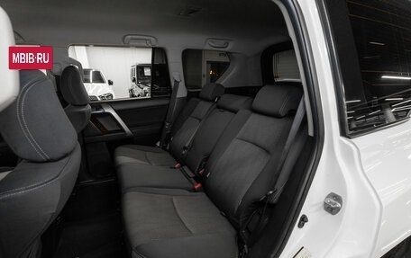 Toyota Land Cruiser Prado 150 рестайлинг 2, 2013 год, 2 650 000 рублей, 12 фотография