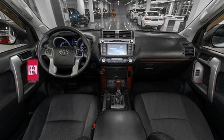 Toyota Land Cruiser Prado 150 рестайлинг 2, 2013 год, 2 650 000 рублей, 8 фотография