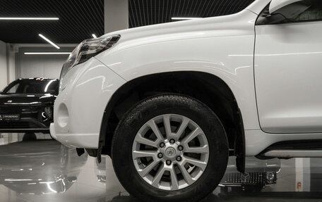 Toyota Land Cruiser Prado 150 рестайлинг 2, 2013 год, 2 650 000 рублей, 26 фотография