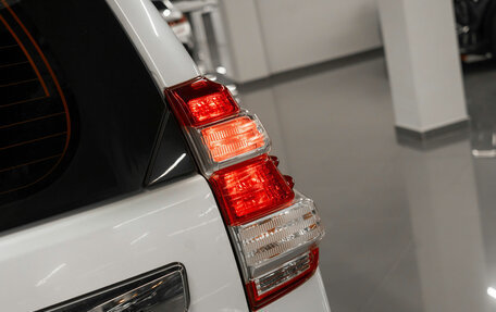 Toyota Land Cruiser Prado 150 рестайлинг 2, 2013 год, 2 650 000 рублей, 28 фотография