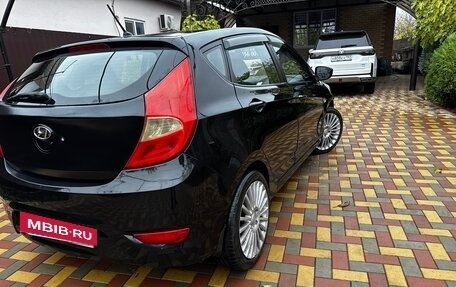 Hyundai Solaris II рестайлинг, 2012 год, 735 000 рублей, 4 фотография