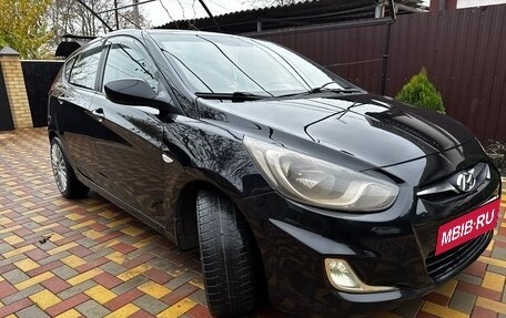 Hyundai Solaris II рестайлинг, 2012 год, 735 000 рублей, 2 фотография