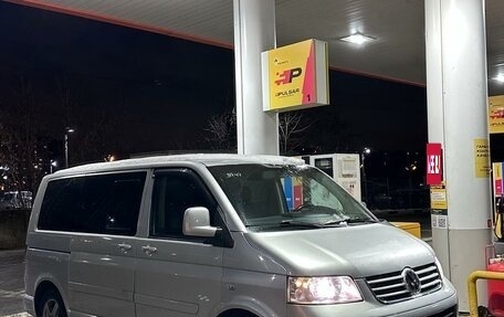 Volkswagen Multivan T5, 2008 год, 1 495 000 рублей, 2 фотография