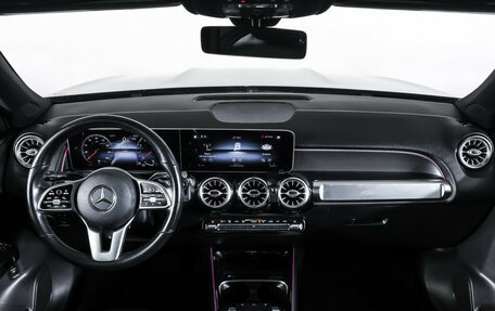 Mercedes-Benz GLB, 2021 год, 3 299 000 рублей, 17 фотография