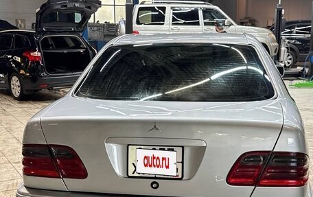 Mercedes-Benz E-Класс, 1999 год, 800 000 рублей, 4 фотография